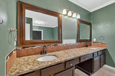 2117 Lavaca Trail, Carrollton, TX 75010 - Photo 23