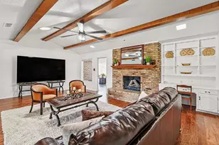 4300 Barcelona Dr, Fort Worth, TX 76133 - Photo 13