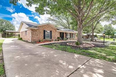 4300 Barcelona Drive, Fort Worth, TX 76133 - Photo 3