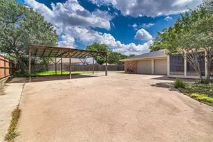 4300 Barcelona Dr, Fort Worth, TX 76133 - Photo 33