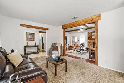 4300 Barcelona Drive, Fort Worth, TX 76133 - Photo 9