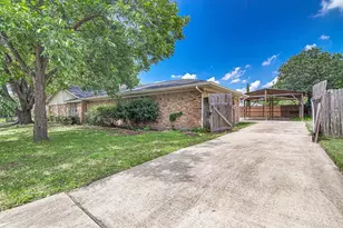 4300 Barcelona Dr, Fort Worth, TX 76133 - Photo 31