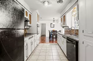 4300 Barcelona Dr, Fort Worth, TX 76133 - Photo 15