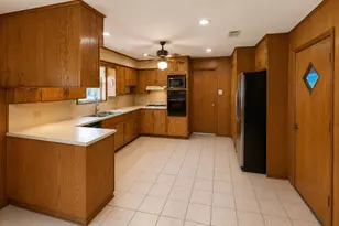 120 Juniper Dr, Palestine, TX 75803 - Photo 11