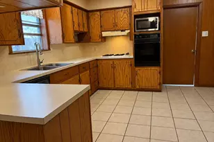 120 Juniper Dr, Palestine, TX 75803 - Photo 13