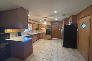 120 Juniper Dr, Palestine, TX 75803 - Photo 21