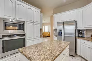 779 Little Ridge Ct, Burleson, TX 76028 - Photo 13