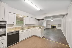 1604 Weiler Blvd, Fort Worth, TX 76112 - Photo 11