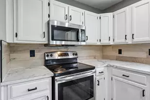 2033 Rose Hill Rd, Carrollton, TX 75007 - Photo 13