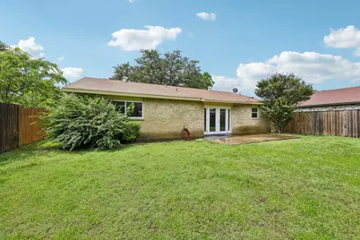 2033 Rose Hill Road, Carrollton, TX 75007 - Photo 27