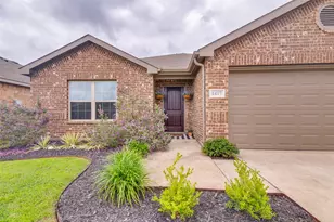 1417 Reiger Dr, Greenville, TX 75402 - Photo 1
