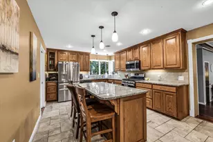 2340 Lake Ridge Cir, Waco, TX 76710 - Photo 9