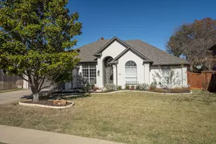 2804 Woodhaven Dr, Grapevine, TX 76051 - Photo 1