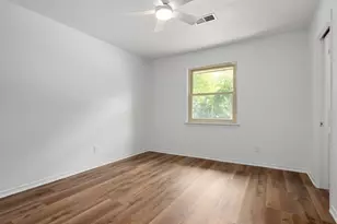224 W Lanett Dr, DeSoto, TX 75115 - Photo 17