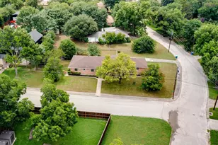 224 W Lanett Dr, DeSoto, TX 75115 - Photo 3