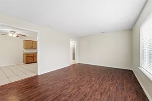 410 W Franklin St, Waxahachie, TX 75165 - Photo 5
