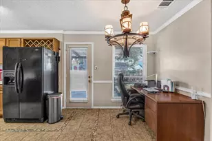 215 Ironbark Dr, Arlington, TX 76018 - Photo 15