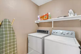 215 Ironbark Dr, Arlington, TX 76018 - Photo 37