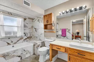 215 Ironbark Dr, Arlington, TX 76018 - Photo 25