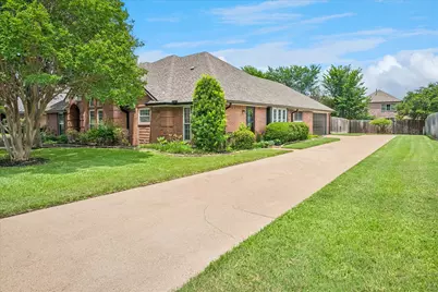 3912 Brookside Drive, Bedford, TX 76021 - Photo 3