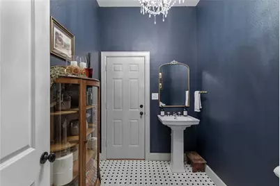 907 Cherry Street, Graham, TX 76450 - Photo 9