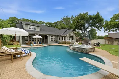 907 Cherry Street, Graham, TX 76450 - Photo 29