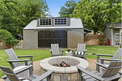 907 Cherry Street, Graham, TX 76450 - Photo 31