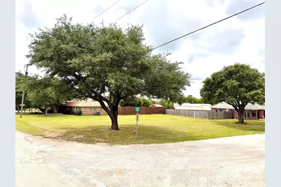 612 Milford Street, Itasca, TX 76055 - Photo 9