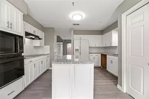 6205 Bellaire Dr S, Fort Worth, TX 76132 - Photo 5