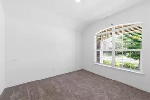 5325 Riverwalk Pkwy, Garland, TX 75040 - Photo 13