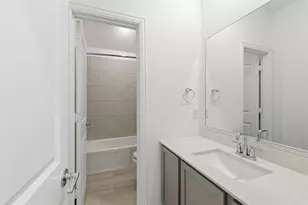 5325 Riverwalk Pkwy, Garland, TX 75040 - Photo 15