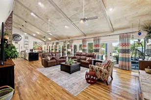 702 Noonday Rd, Chandler, TX 75758 - Photo 3