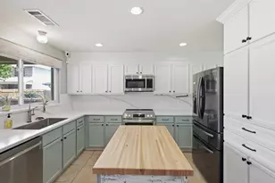 14037 Fontana Rd, Fort Worth, TX 76262 - Photo 5