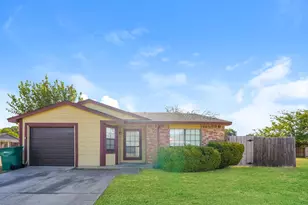415 Justice Dr, Cedar Hill, TX 75104 - Photo 1