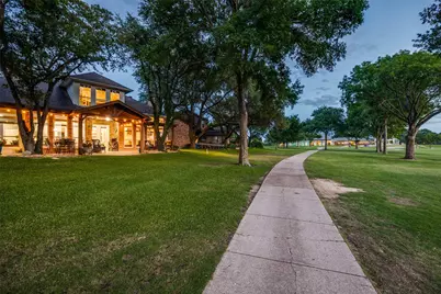 2034 Hillcrest Court, McKinney, TX 75072 - Photo 21