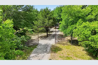 2625 County Road 2510, Quinlan, TX 75474 - Photo 9