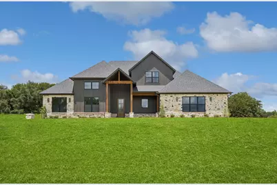 105 Desperado Way, Weatherford, TX 76088 - Photo 1
