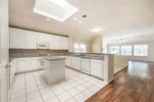 2424 Brycewood Ln, Plano, TX 75025 - Photo 5