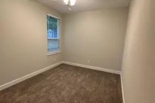 914 W Baker St, Denison, TX 75020 - Photo 7