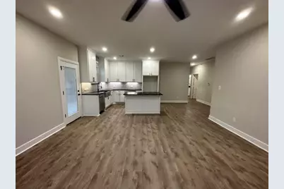 914 W Baker Street, Denison, TX 75020 - Photo 3