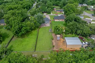 411 Dewitt St, Collinsville, TX 76233 - Photo 27