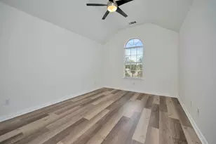 3244 Serpis, Grand Prairie, TX 75054 - Photo 25
