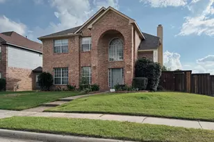 1184 Courtney Ln, Lewisville, TX 75077 - Photo 1