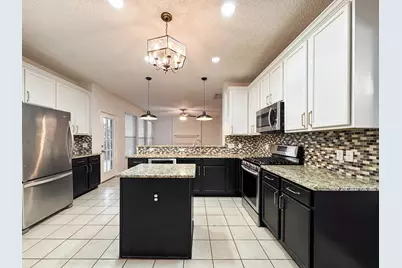 1184 Courtney Lane, Lewisville, TX 75077 - Photo 9
