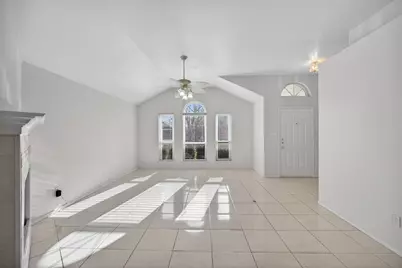 7016 Snowivy Court, Arlington, TX 76001 - Photo 3