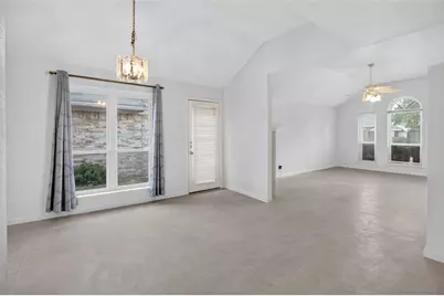 7016 Snowivy Court, Arlington, TX 76001 - Photo 5