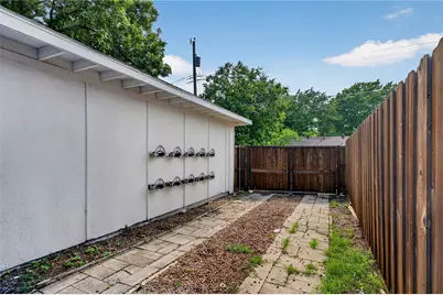 1621 Debbie Drive, Plano, TX 75074 - Photo 7