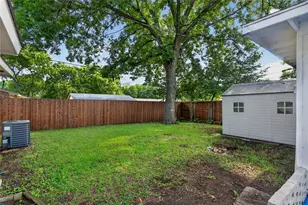 1621 Debbie Dr, Plano, TX 75074 - Photo 9
