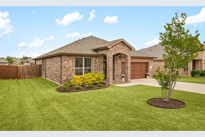 1720 Cross Creek Lane, Cleburne, TX 76033 - Photo 7