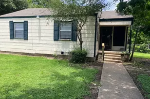 1109 Edwards Cir, Dallas, TX 75224 - Photo 1